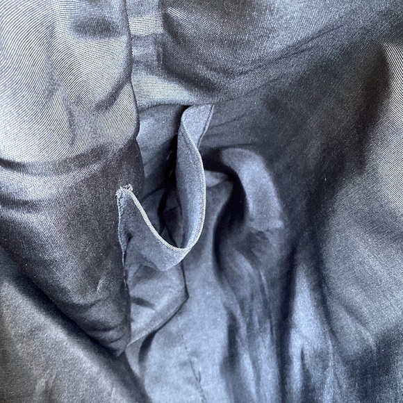 Edgy Chic Large Leather Tote Bag - Picture 6 of 9